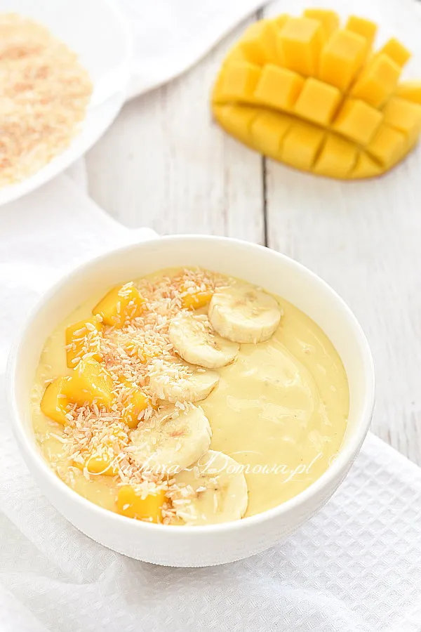 Smoothie bowl z mango i banana Smoothie bowl z mango i banana