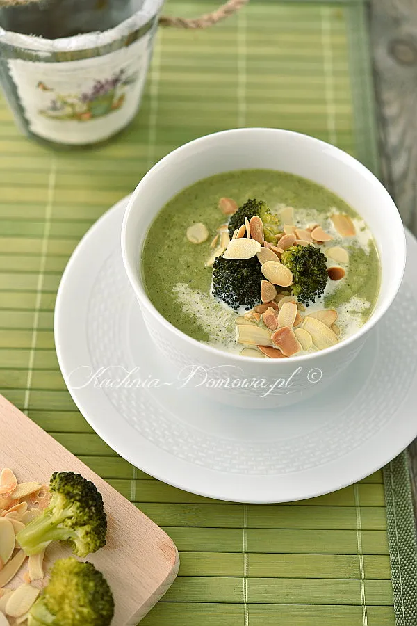 Zupa krem z brokułów Zupa krem z brokułów