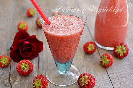 Smoothie truskawkowo- bananowe