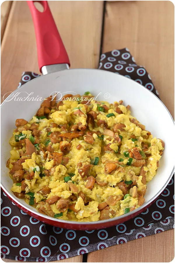 Jajecznica z kurkami Jajecznica z kurkami