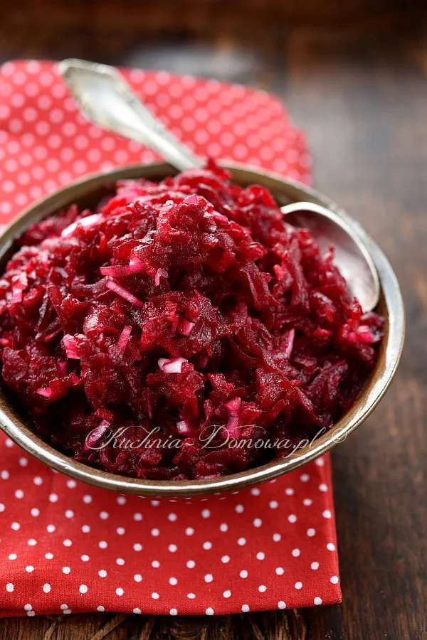 Buraki z jabłkiem i cebulą Buraki z jabłkiem i cebulą